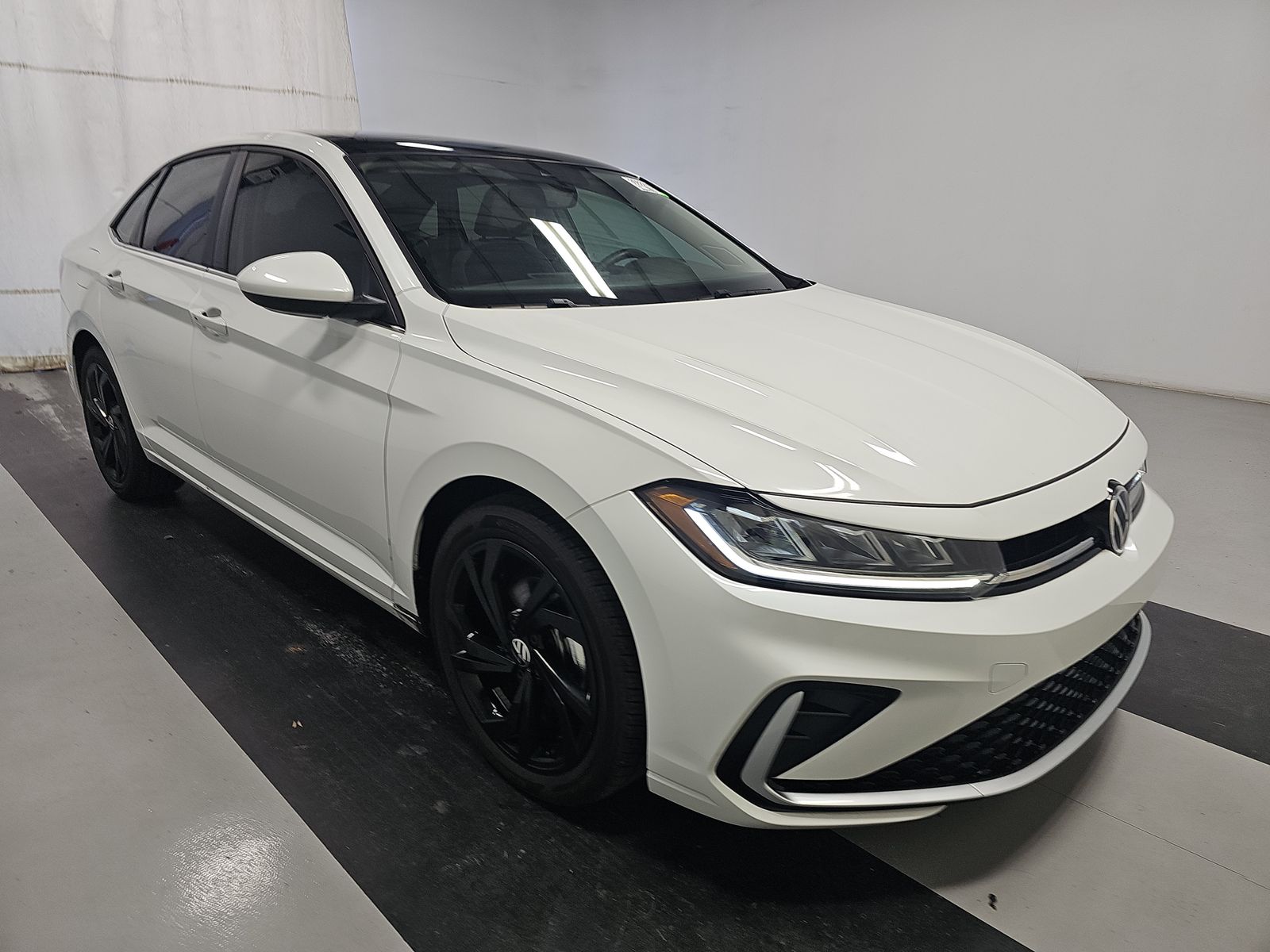 2025 Volkswagen Jetta 1.5T SE FWD