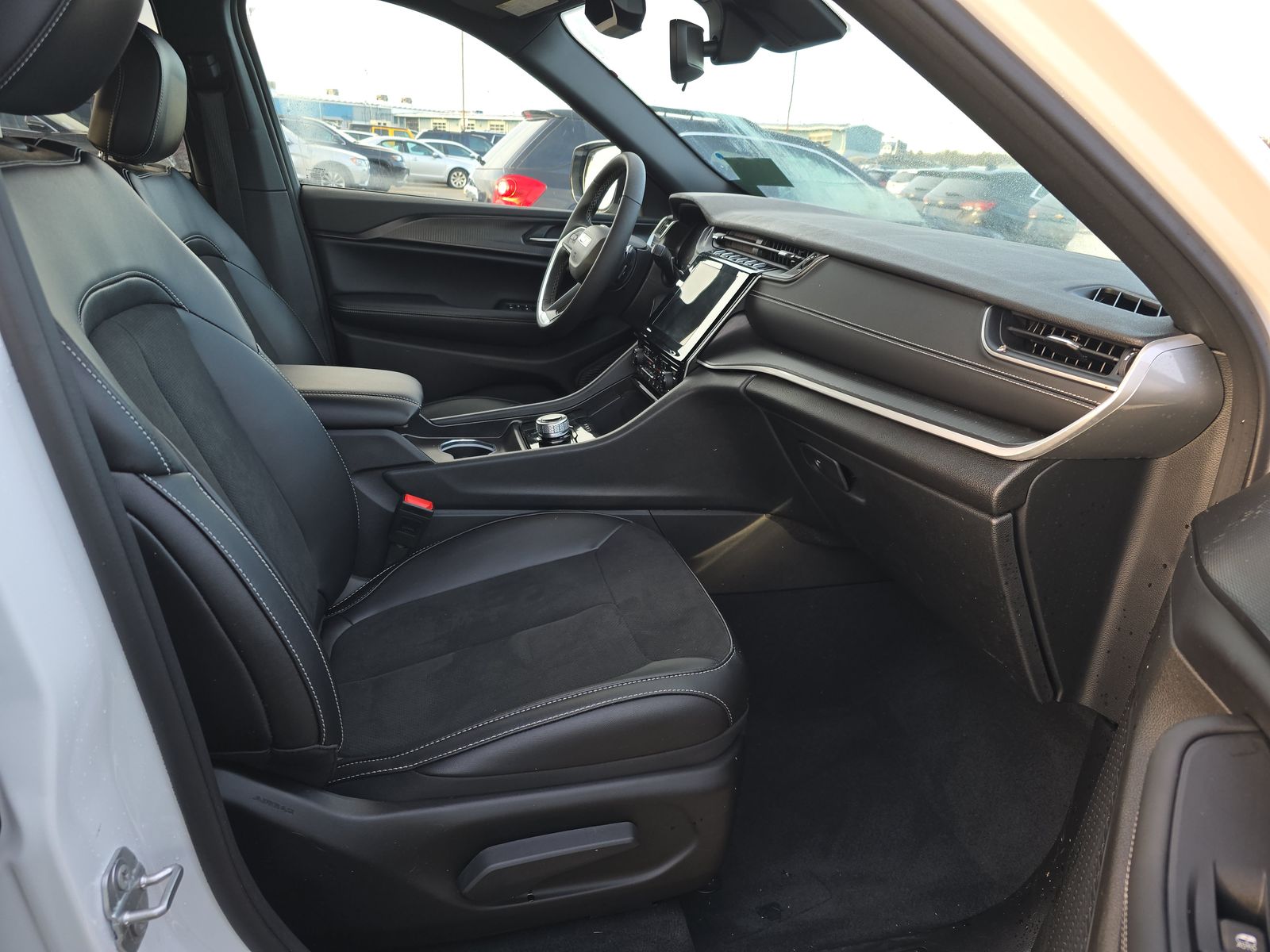 2025 Jeep Grand Cherokee Altitude RWD