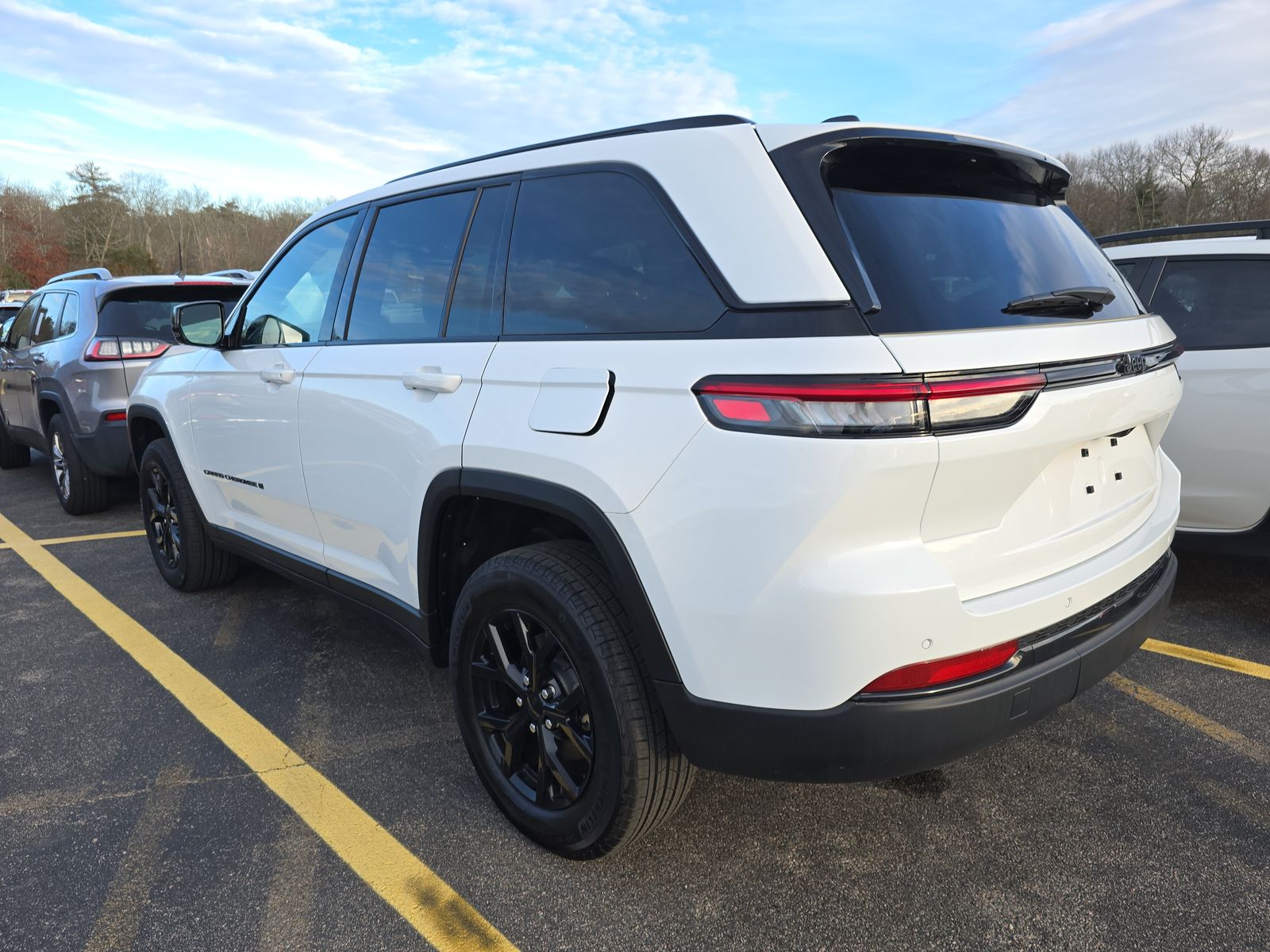 2025 Jeep Grand Cherokee Altitude RWD