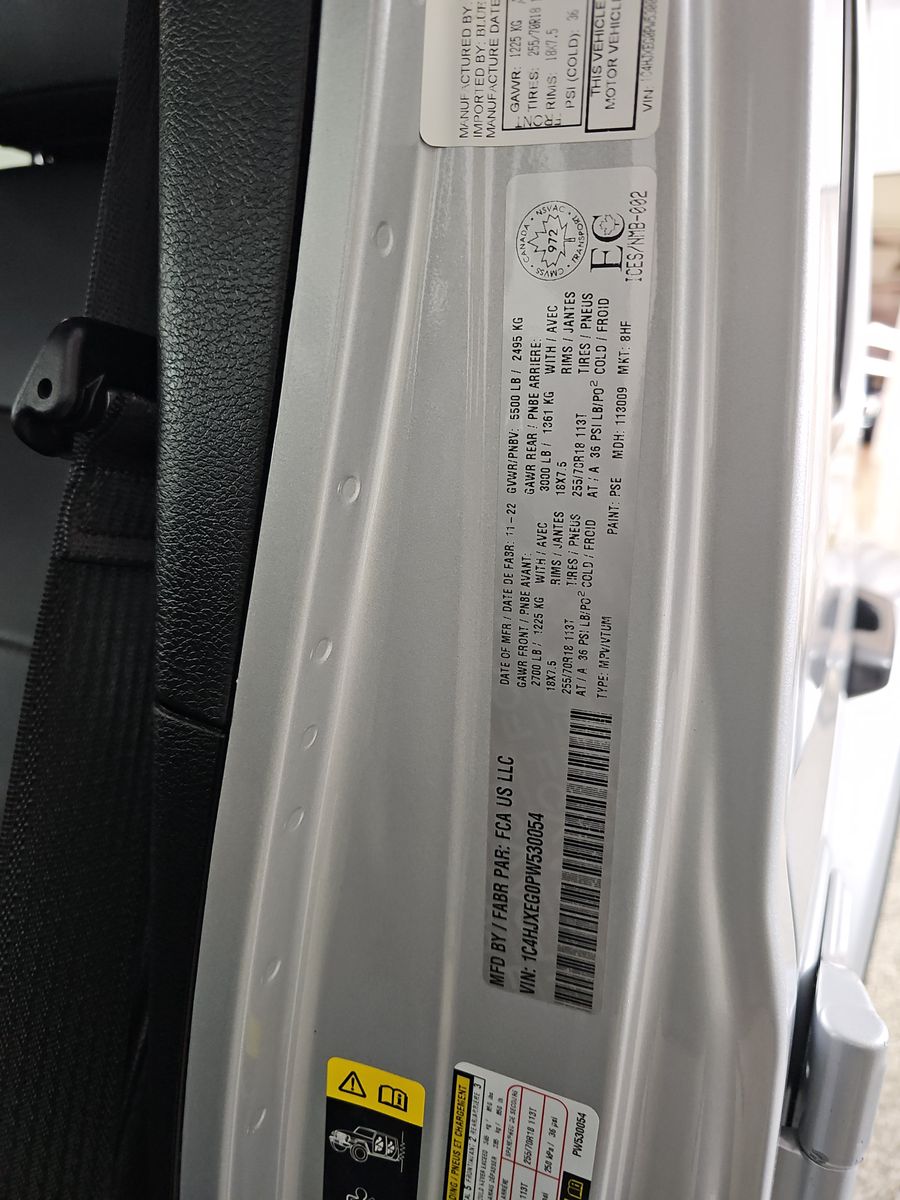 2023 Jeep Wrangler Sahara Altitude AWD