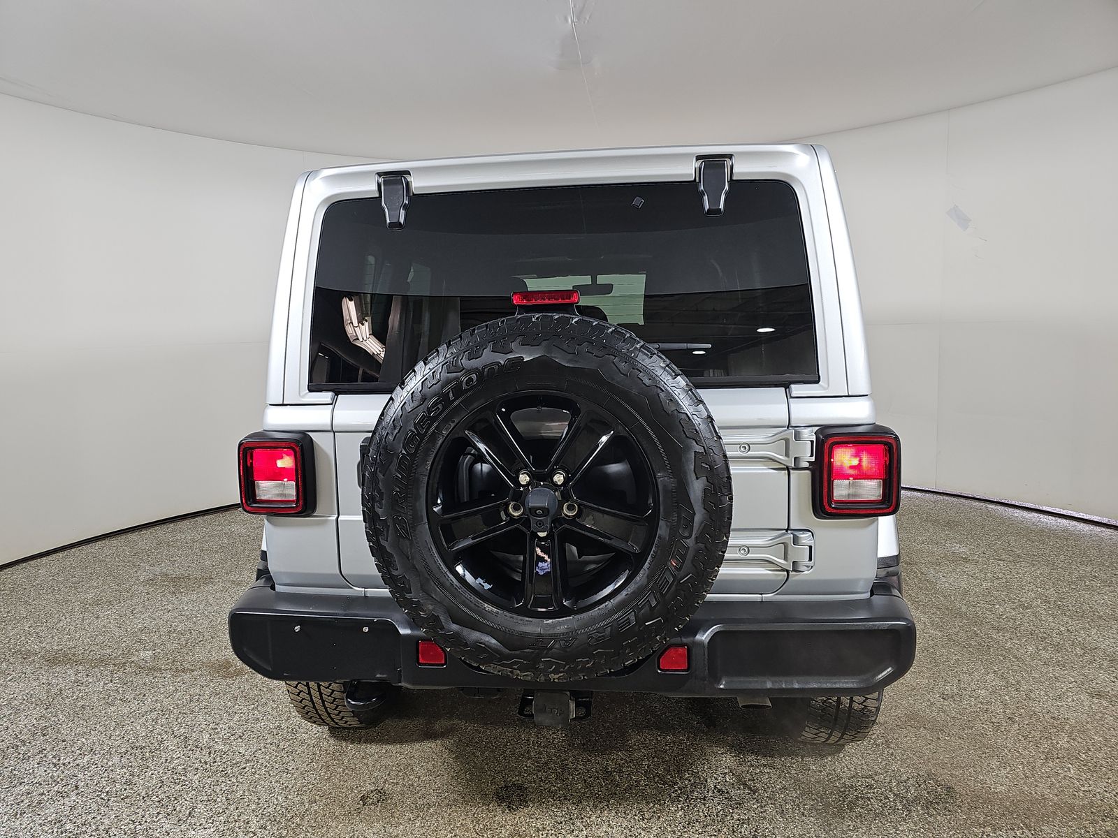 2023 Jeep Wrangler Sahara Altitude AWD