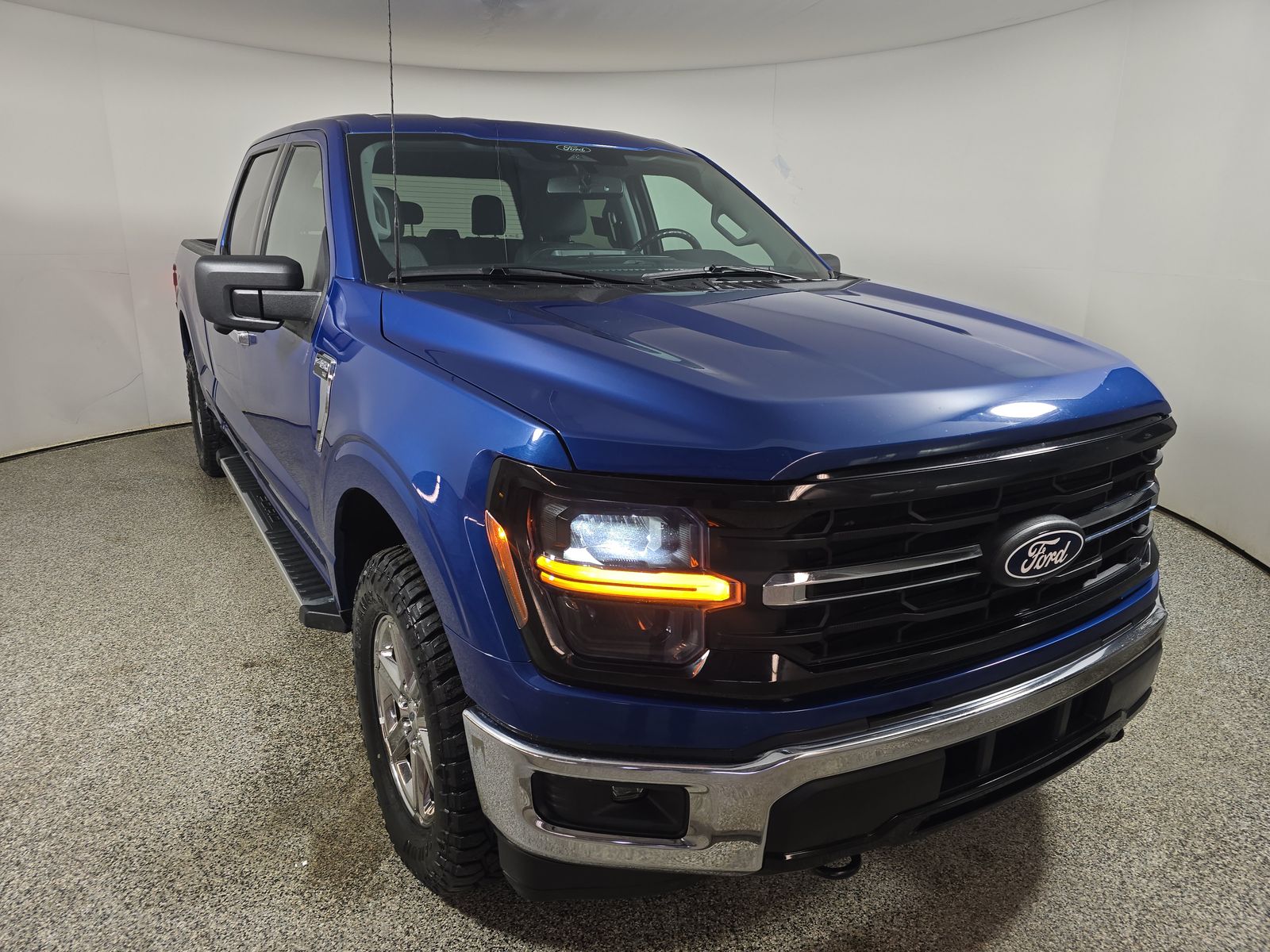 2024 Ford F-150 XLT AWD