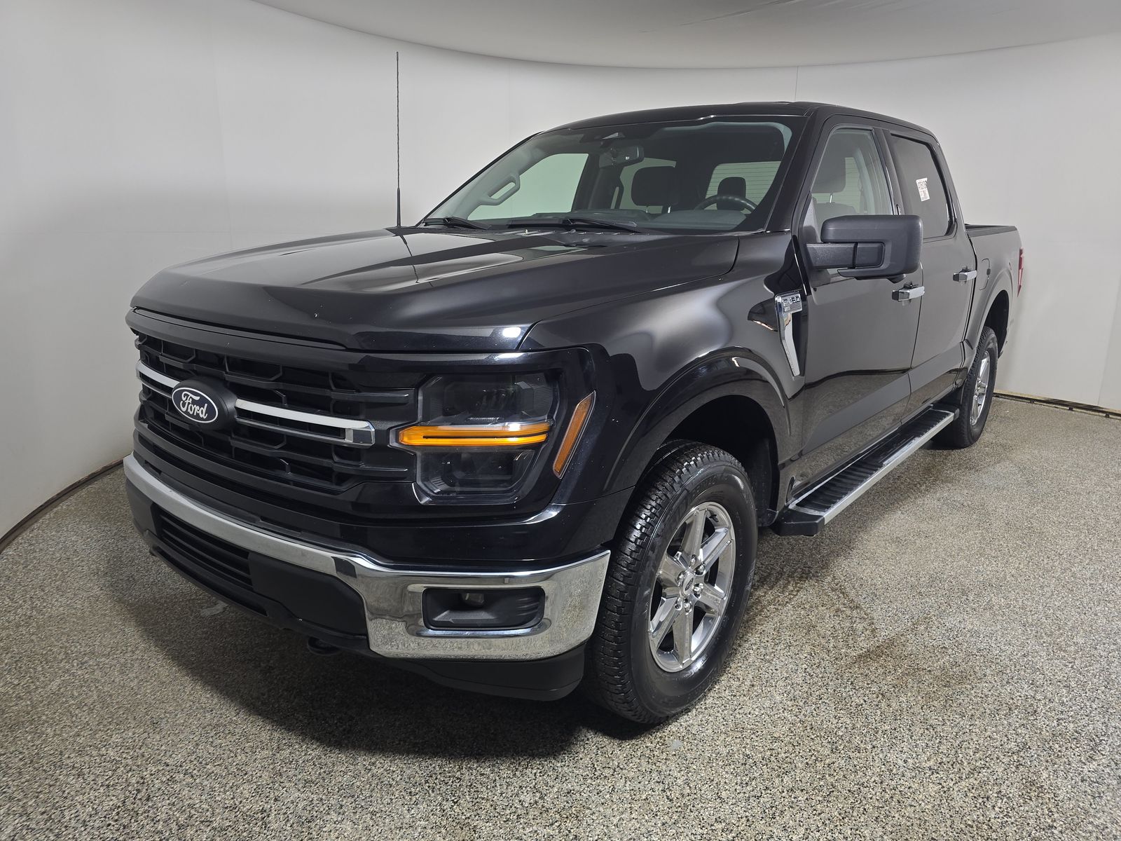 2024 Ford F-150 XLT AWD