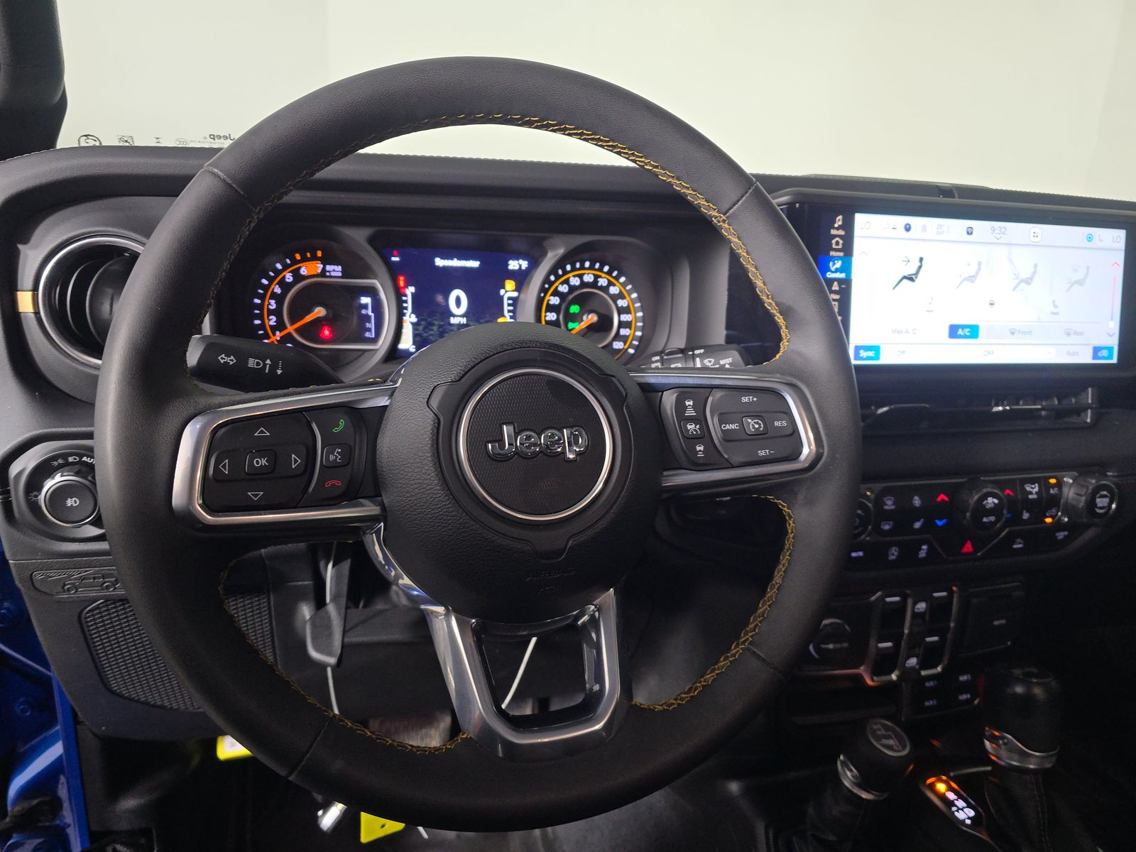 2024 Jeep Wrangler Sahara AWD