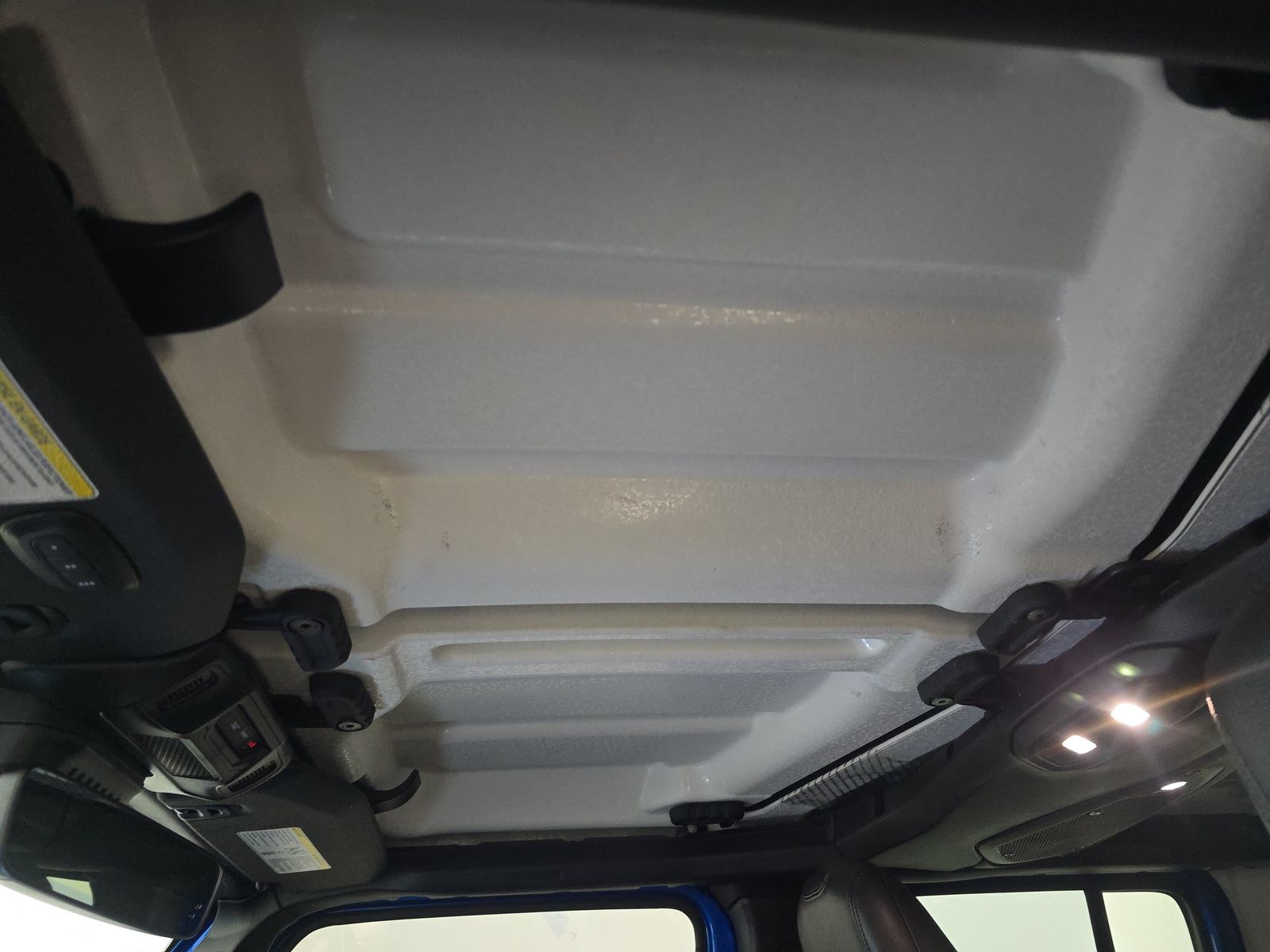 2024 Jeep Wrangler Sahara AWD