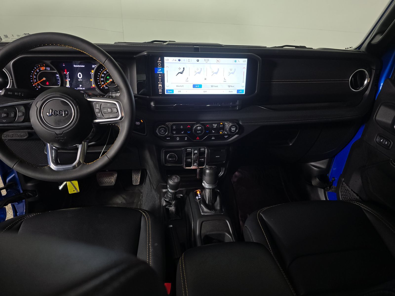 2024 Jeep Wrangler Sahara AWD