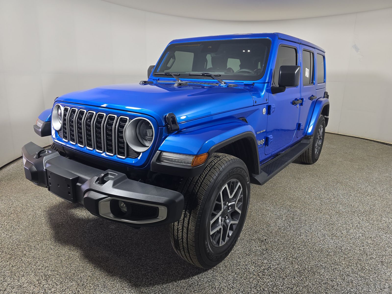 2024 Jeep Wrangler Sahara AWD