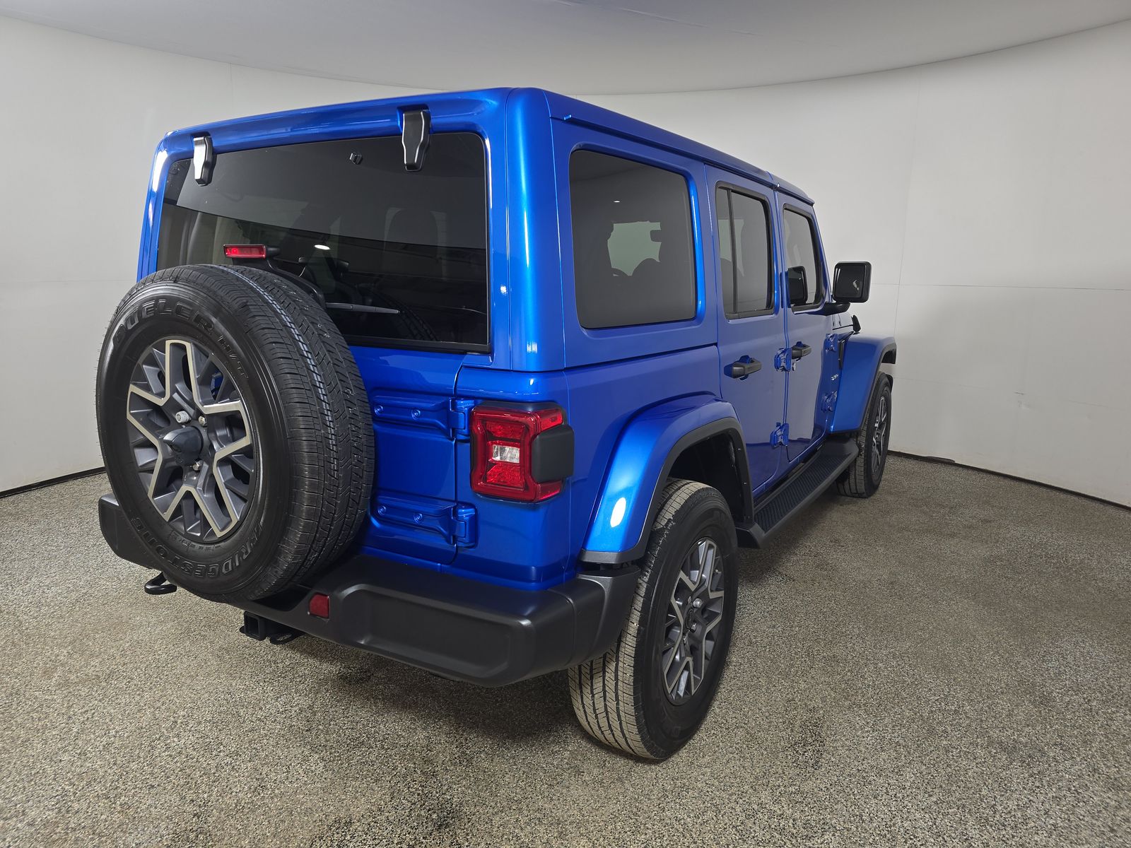 2024 Jeep Wrangler Sahara AWD