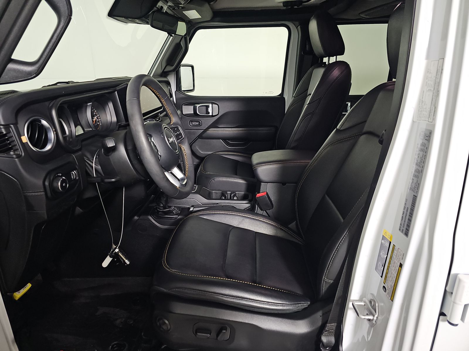 2024 Jeep Wrangler Sahara AWD