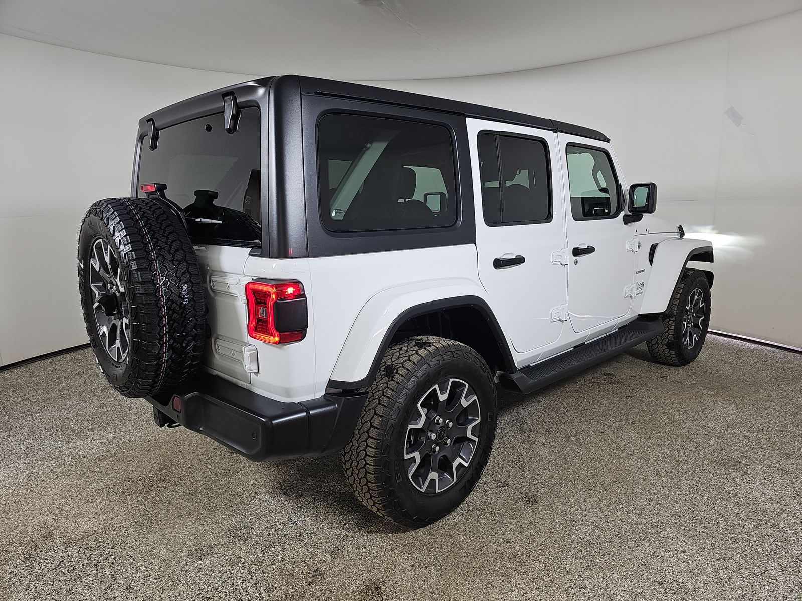 2024 Jeep Wrangler Sahara AWD