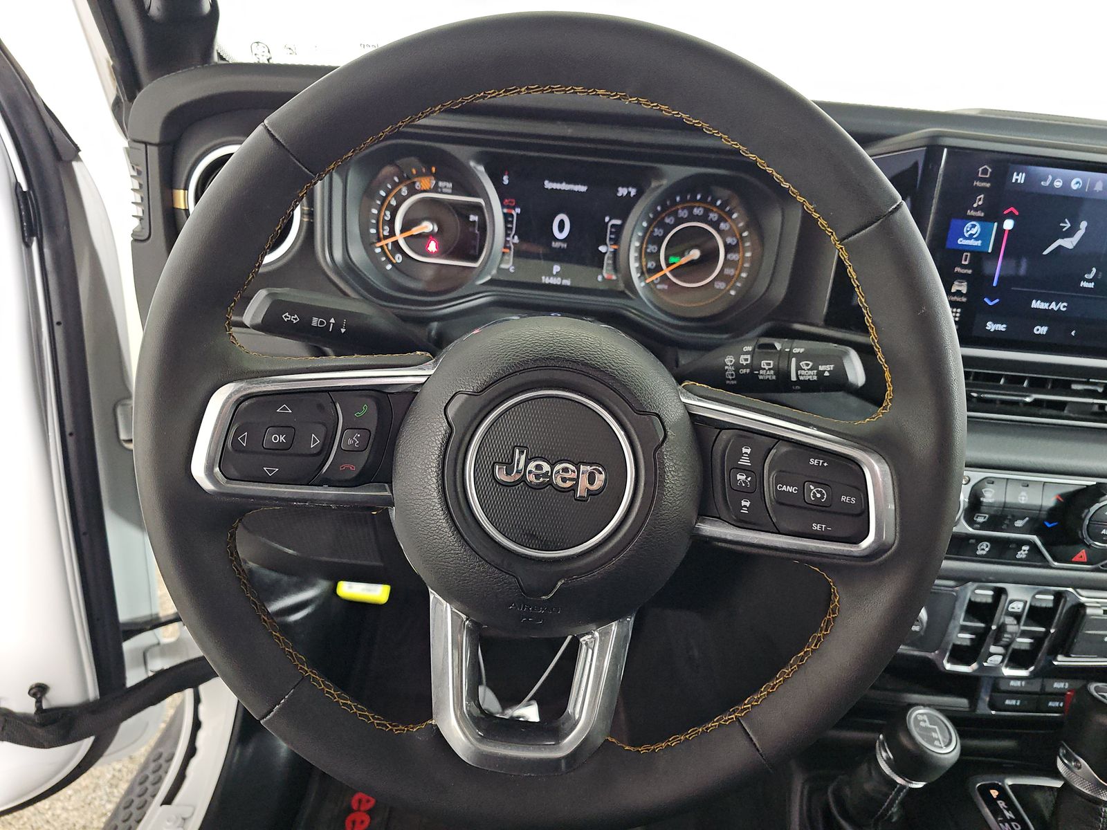 2024 Jeep Wrangler Sahara AWD