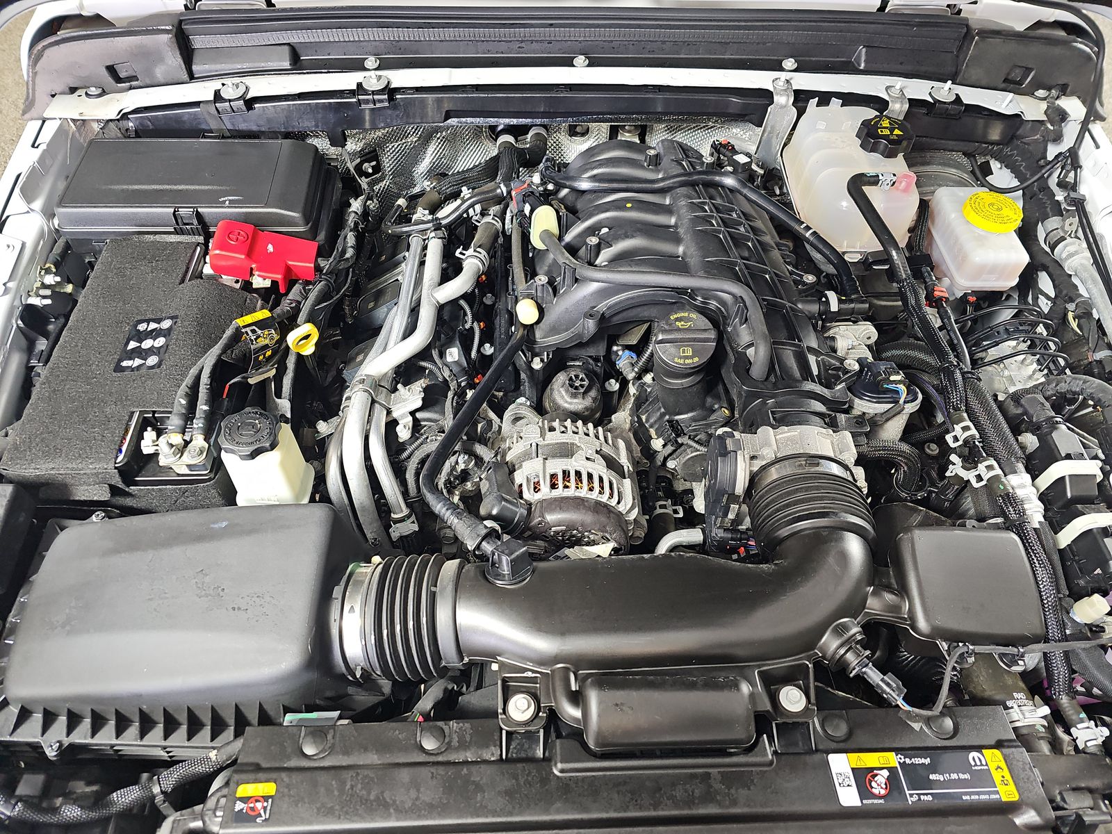 2024 Jeep Wrangler Sahara AWD