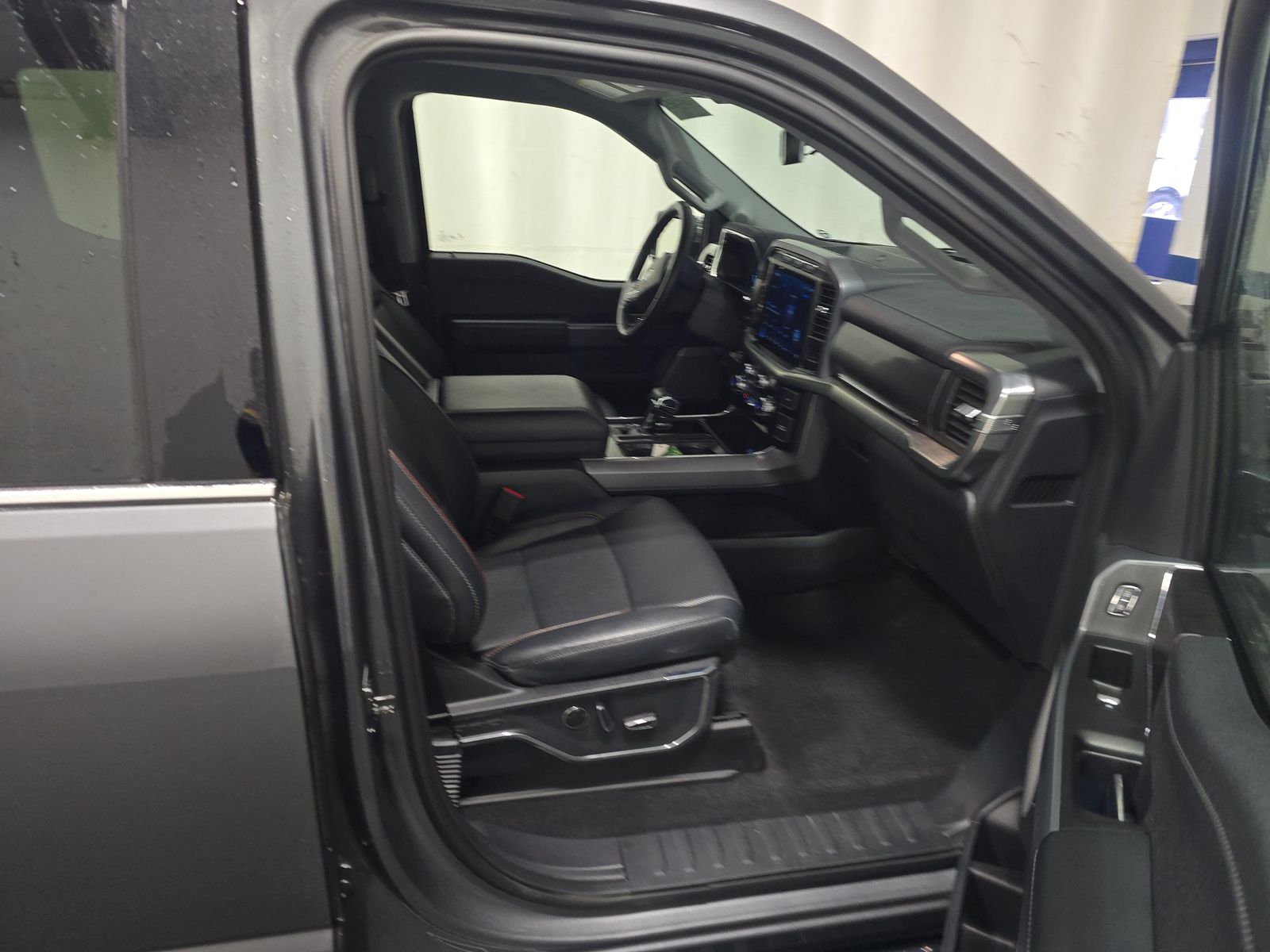 2023 Ford F-150 Lariat AWD