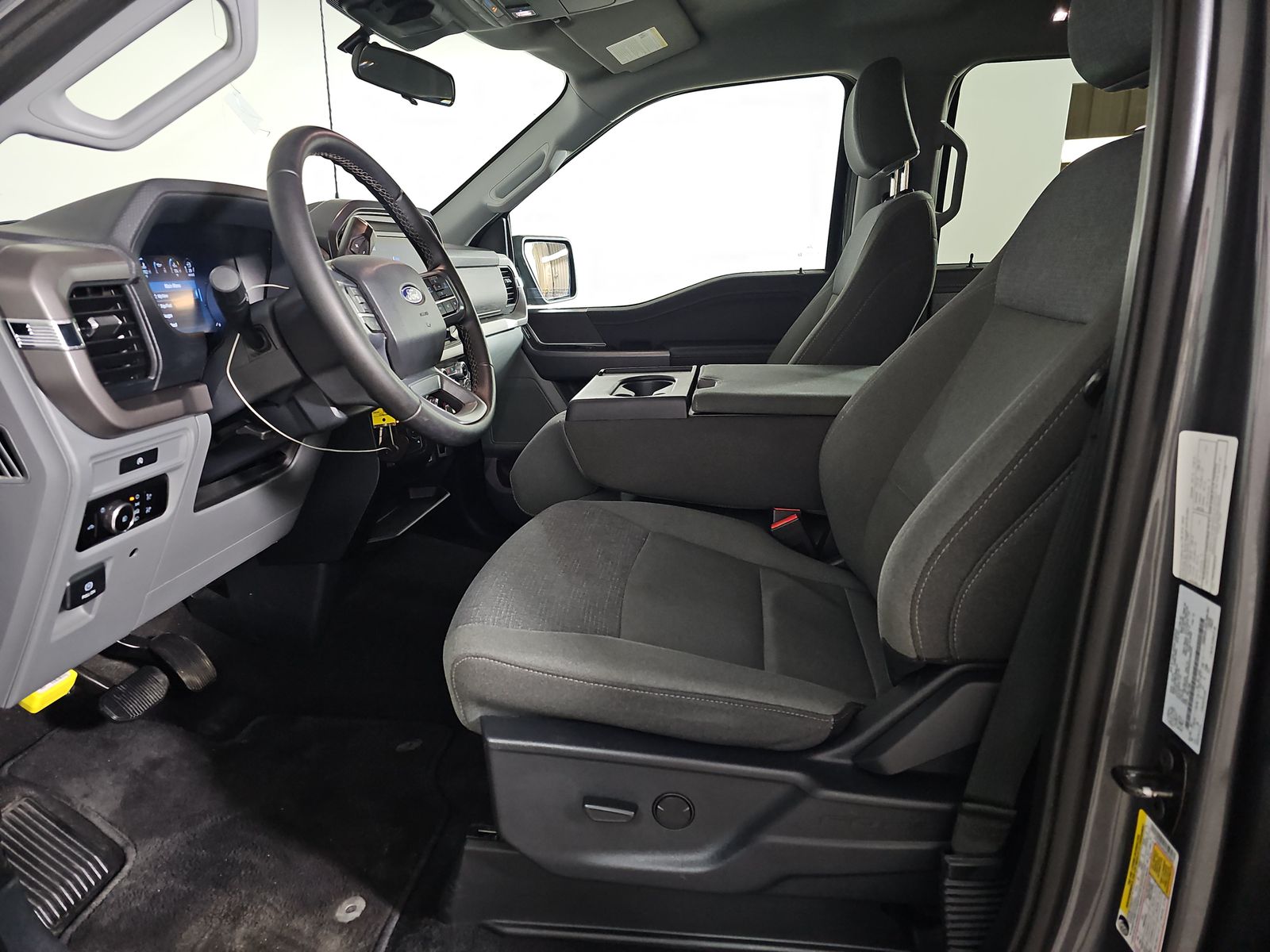 2025 Ford F-150 XLT AWD