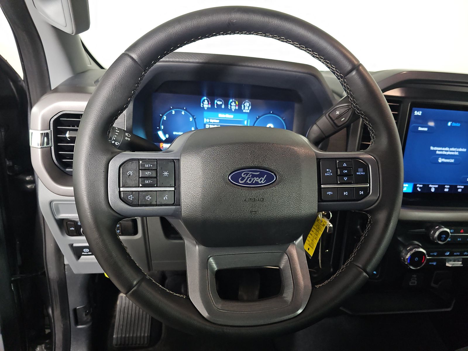 2025 Ford F-150 XLT AWD