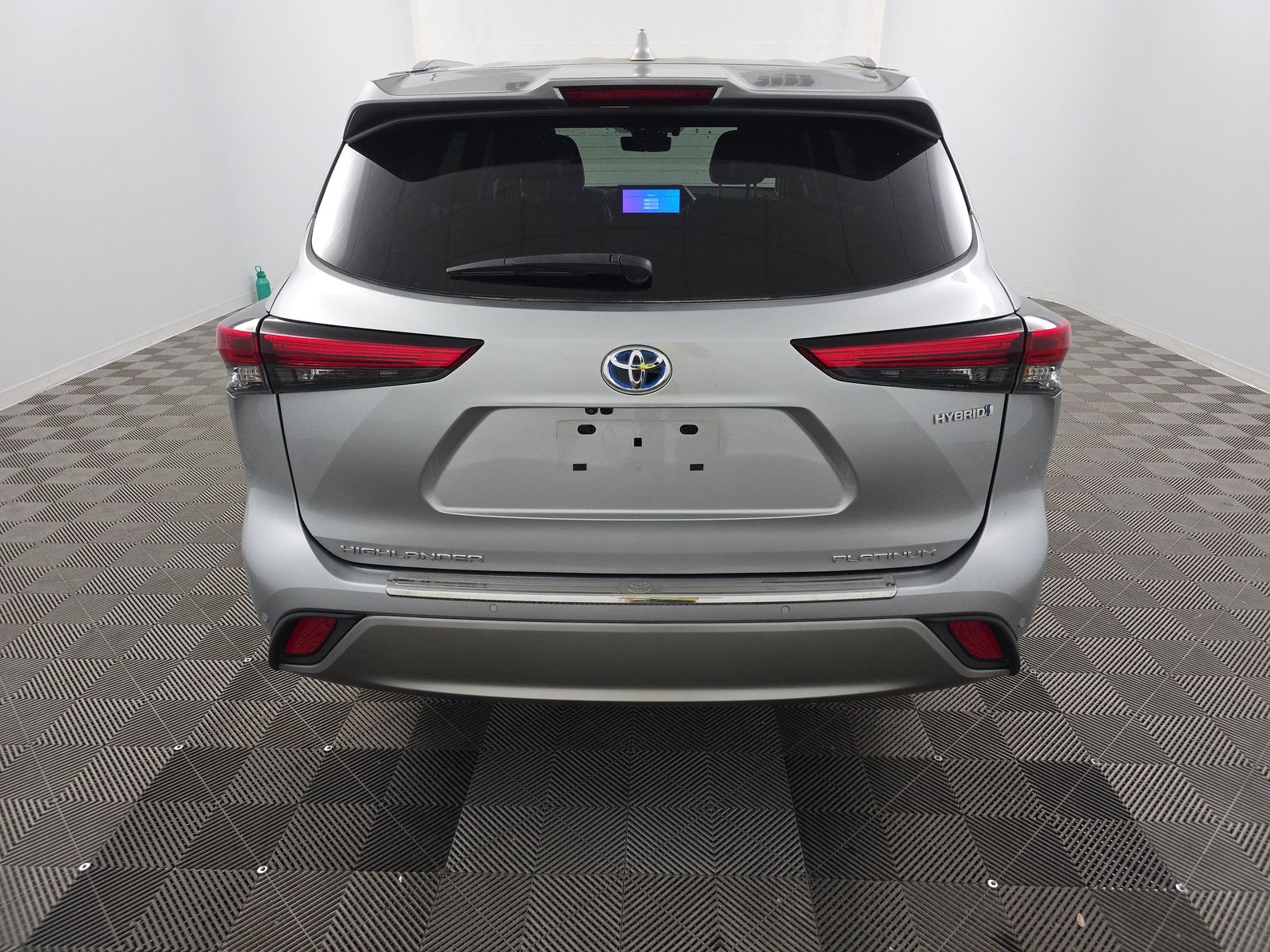 2023 Toyota Highlander Hybrid Platinum FWD