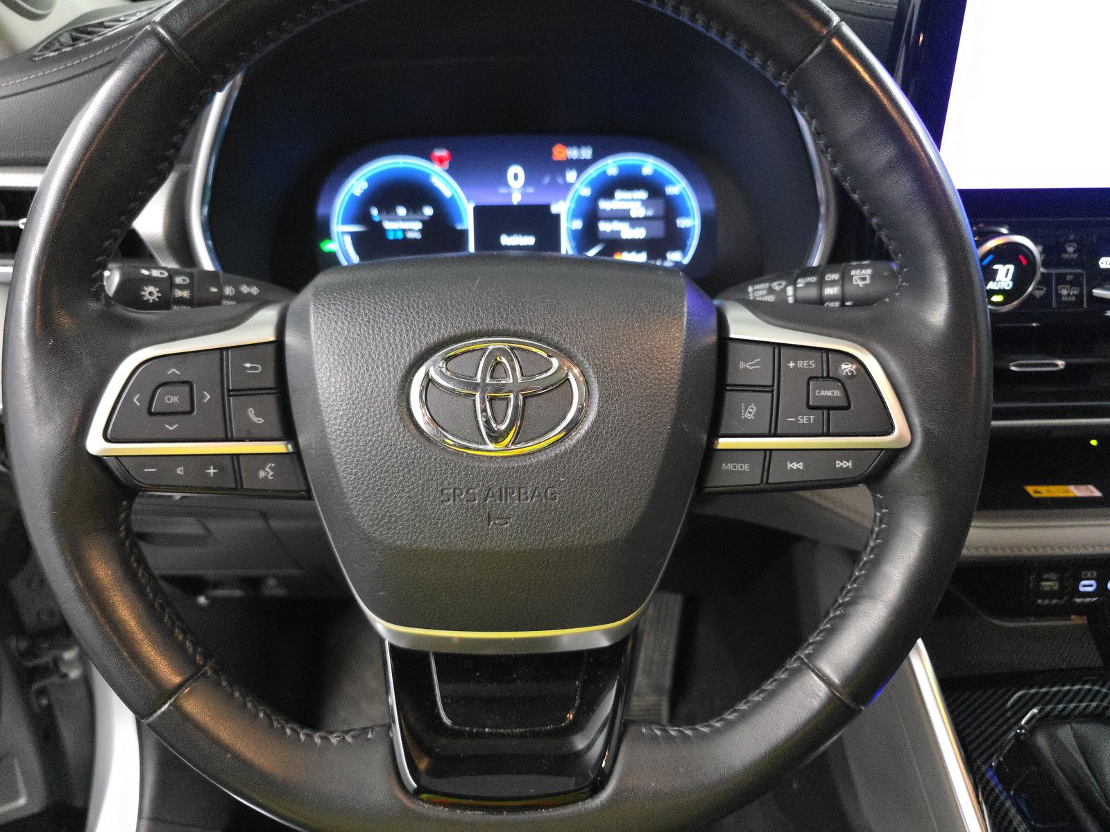 2023 Toyota Highlander Hybrid Platinum FWD