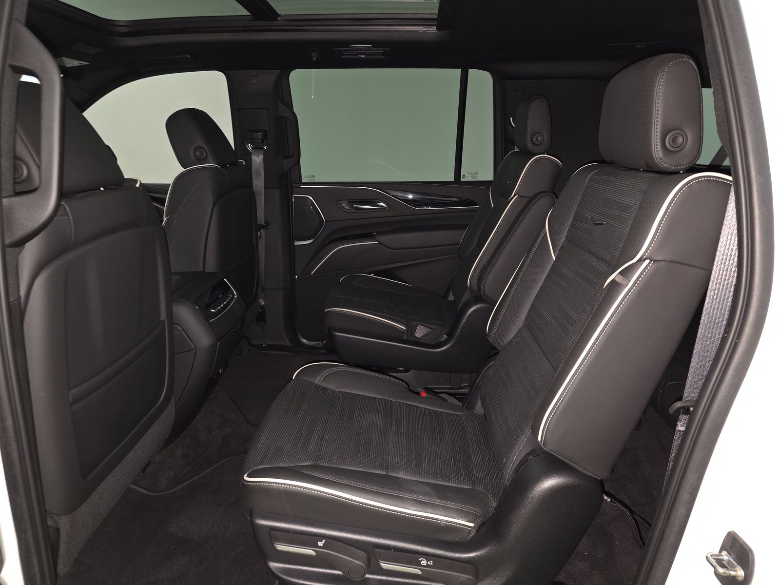 2022 Cadillac Escalade ESV Sport AWD