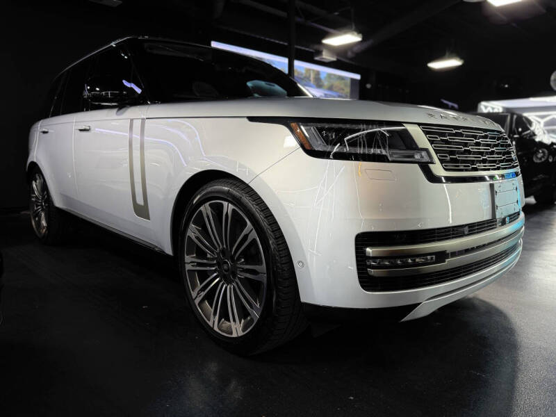 2023 Land Rover Range Rover SE