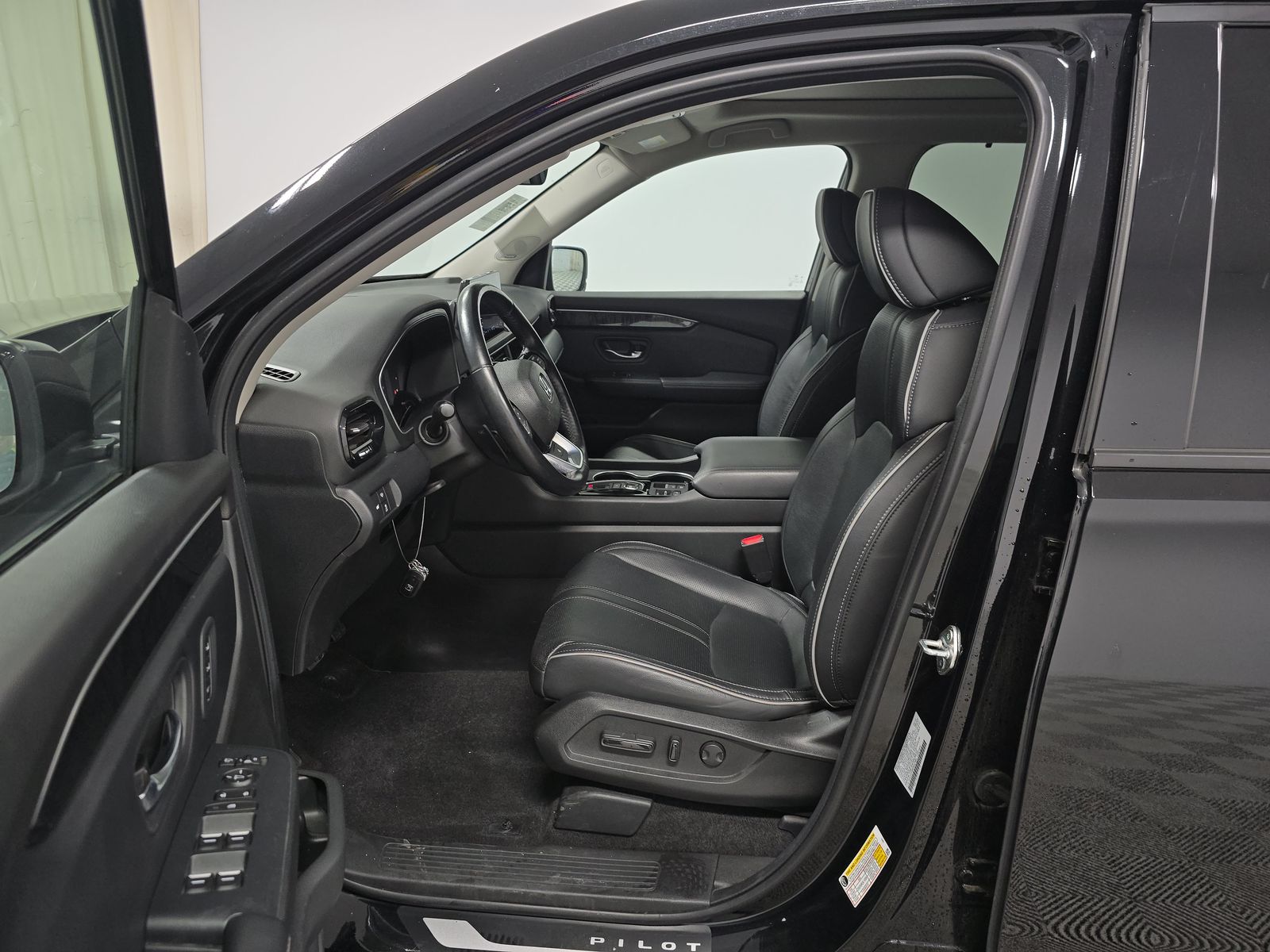 2023 Honda Pilot Elite AWD