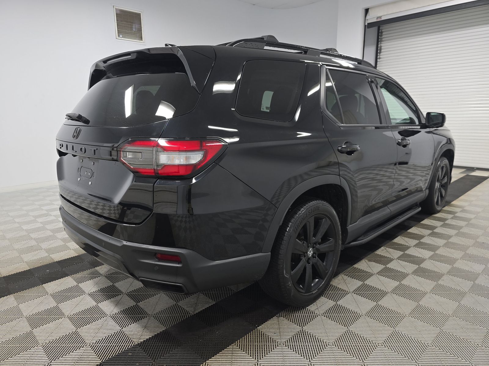 2023 Honda Pilot Elite AWD