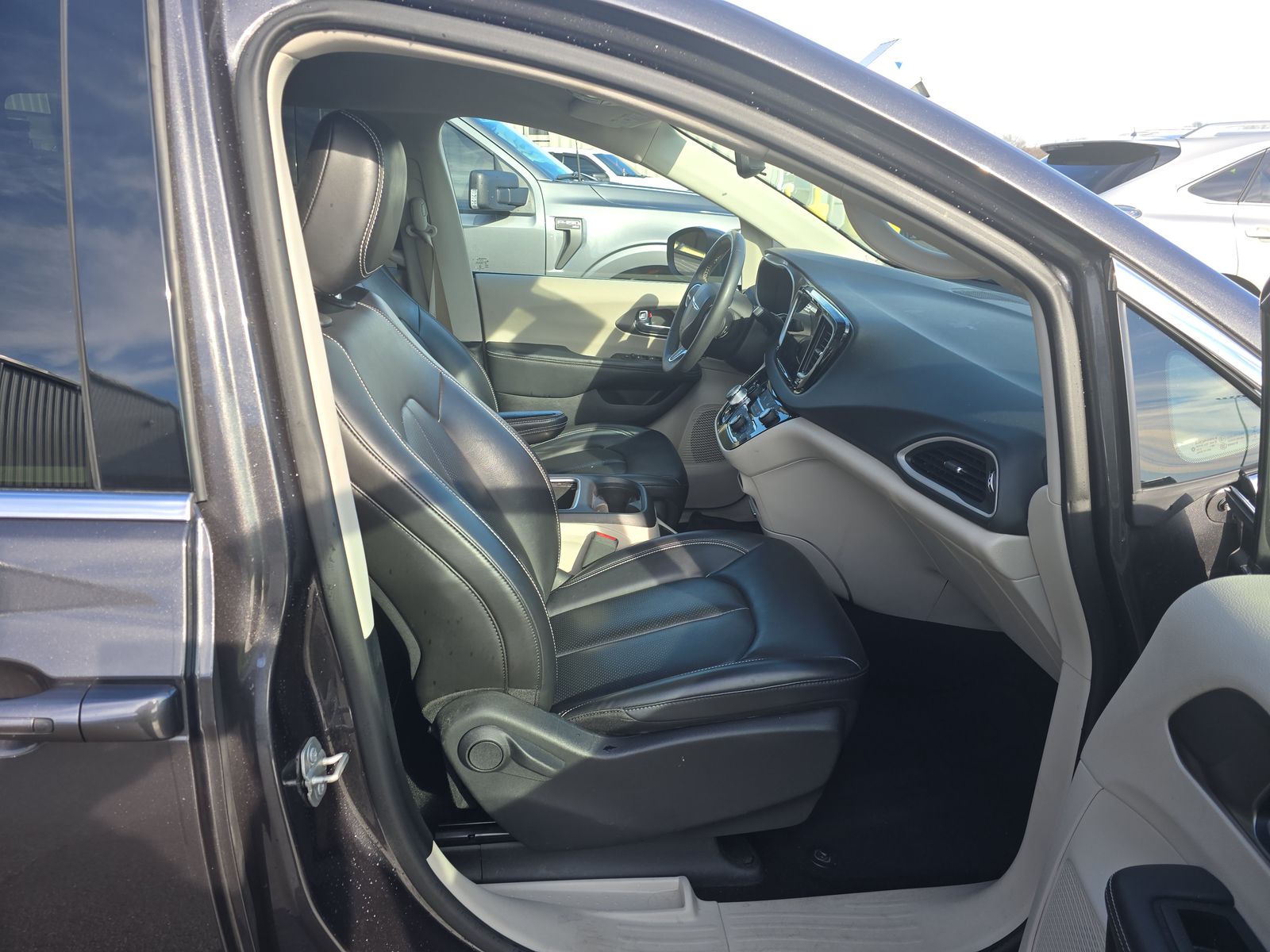 2023 Chrysler Pacifica Touring L FWD