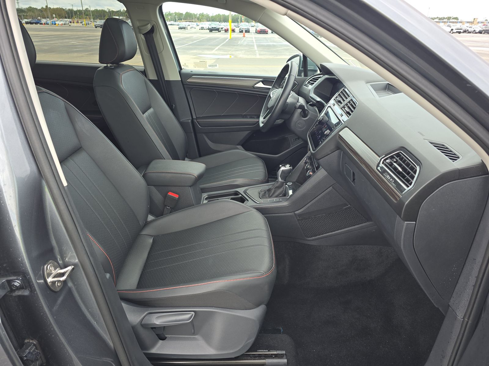 2024 Volkswagen Tiguan 2.0T Wolfsburg Edition FWD