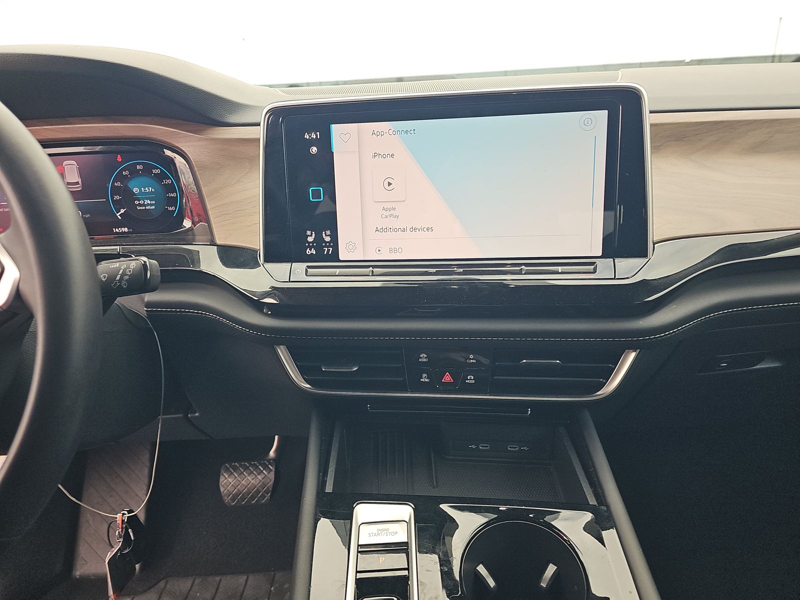 2025 Volkswagen Atlas 2.0T SE FWD