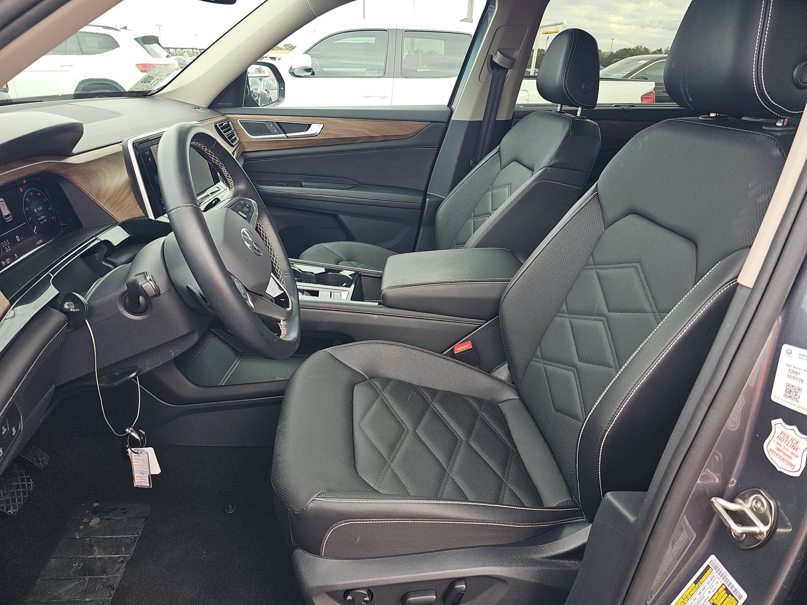 2025 Volkswagen Atlas 2.0T SE FWD