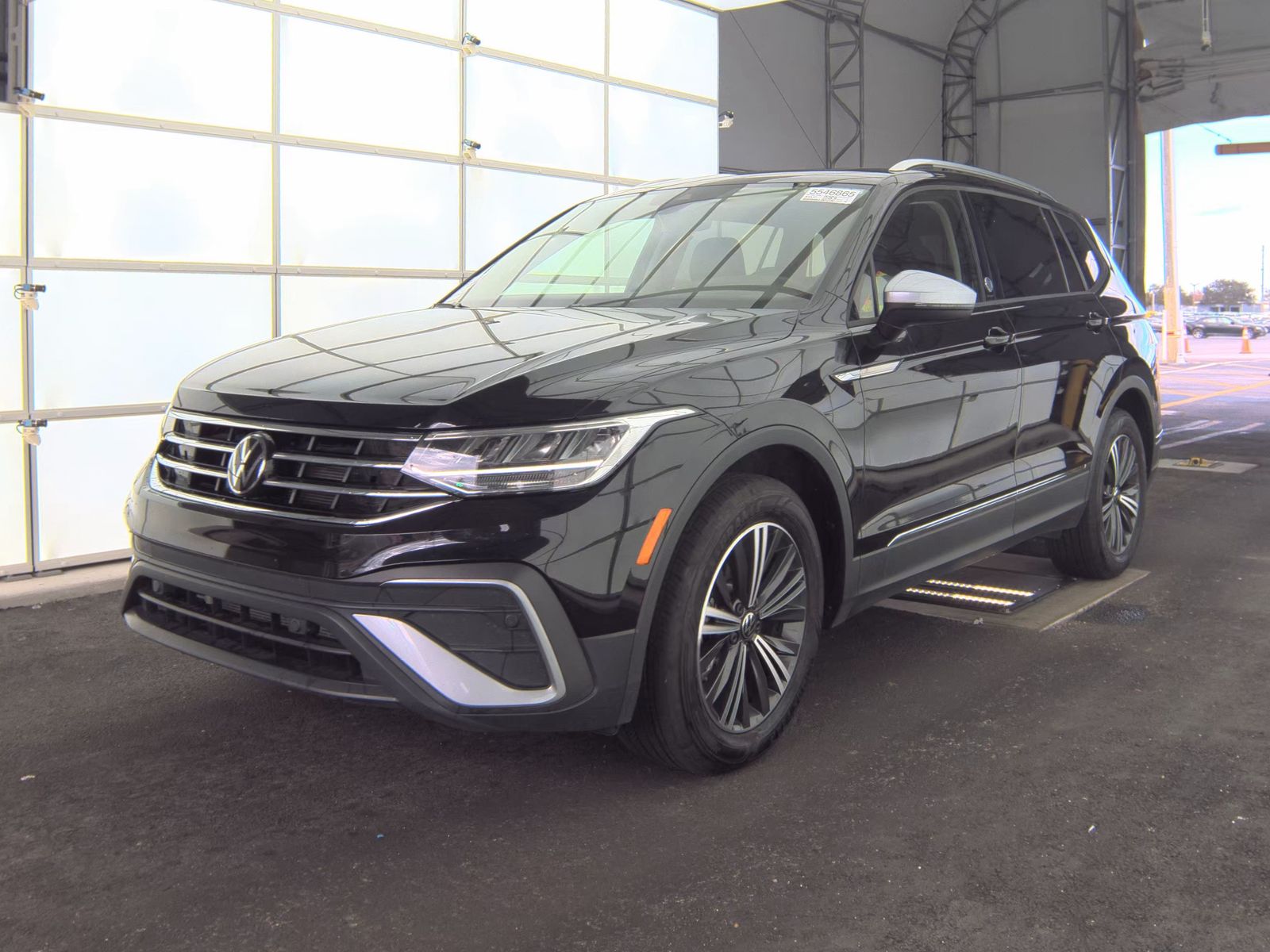 2024 Volkswagen Tiguan 2.0T Wolfsburg Edition FWD