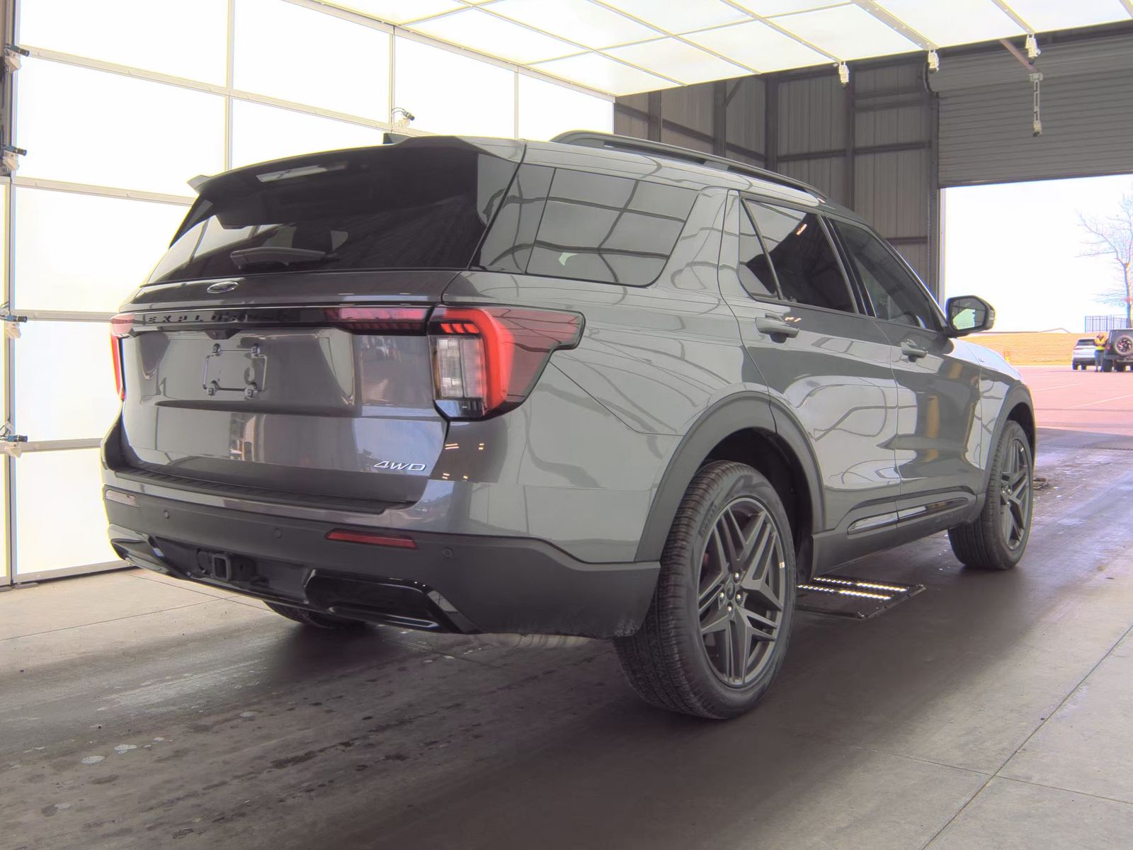 2025 Ford Explorer ST-Line AWD