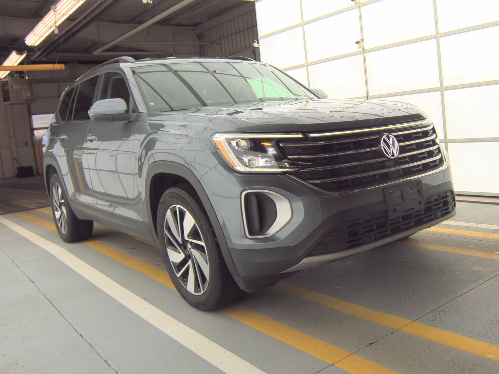 2025 Volkswagen Atlas 2.0T SE AWD