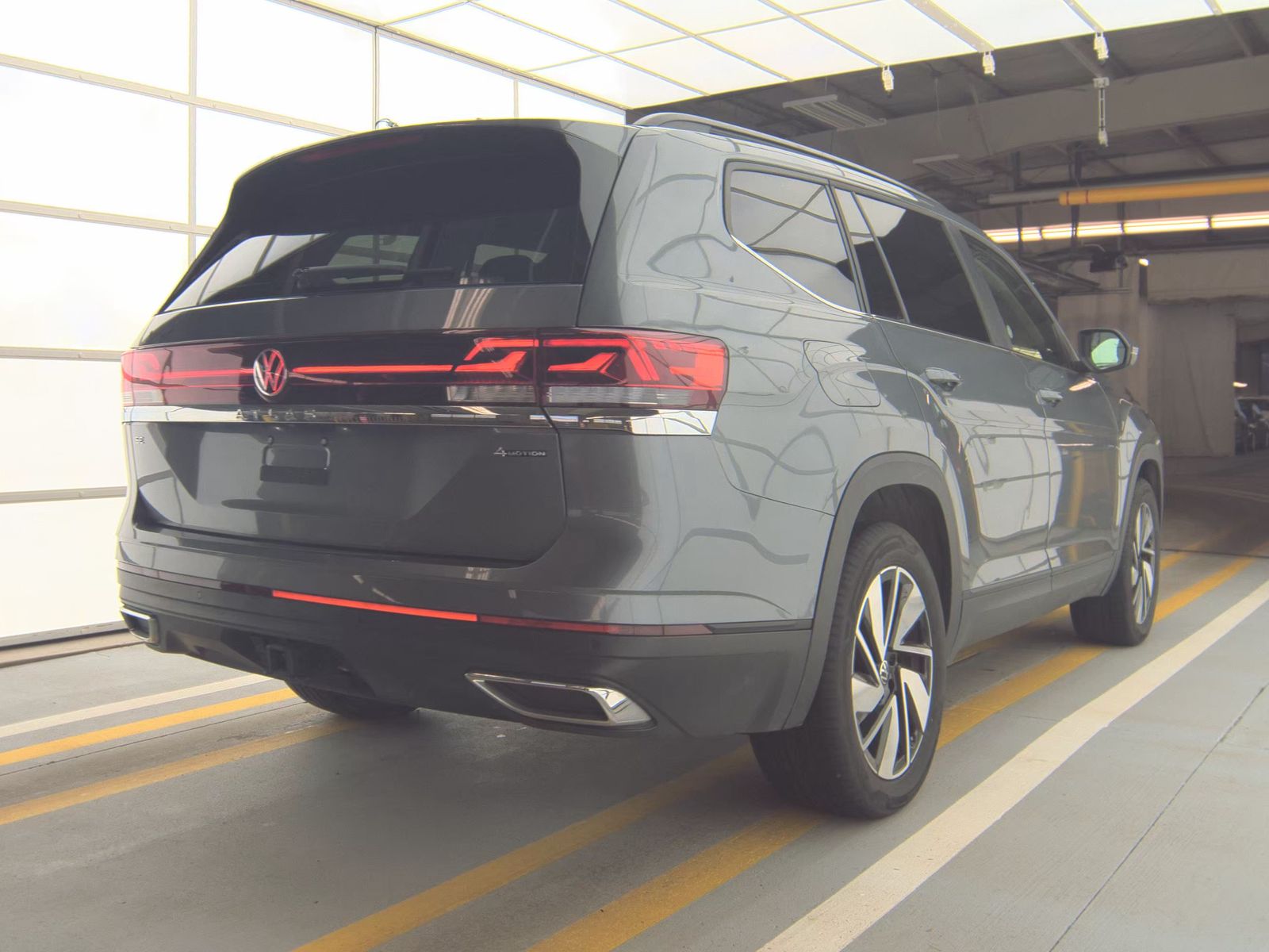 2025 Volkswagen Atlas 2.0T SE AWD