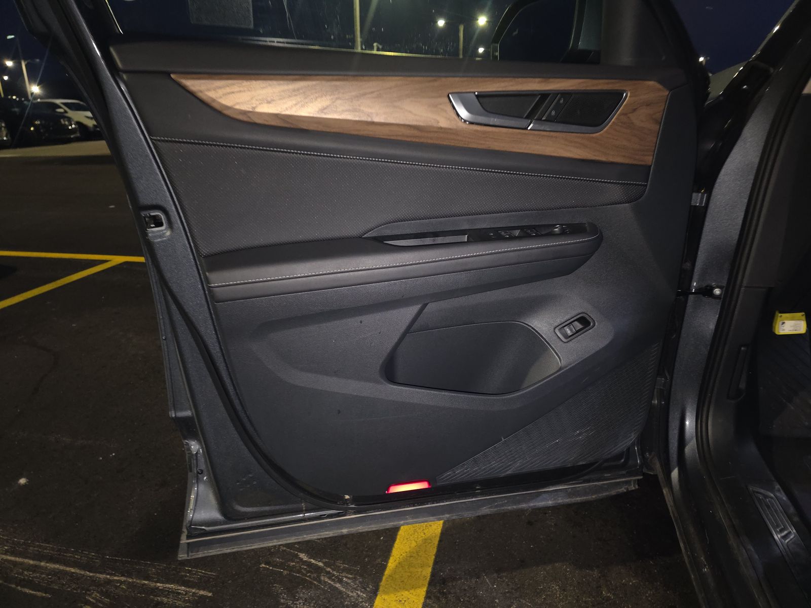 2025 Volkswagen Atlas 2.0T SE AWD