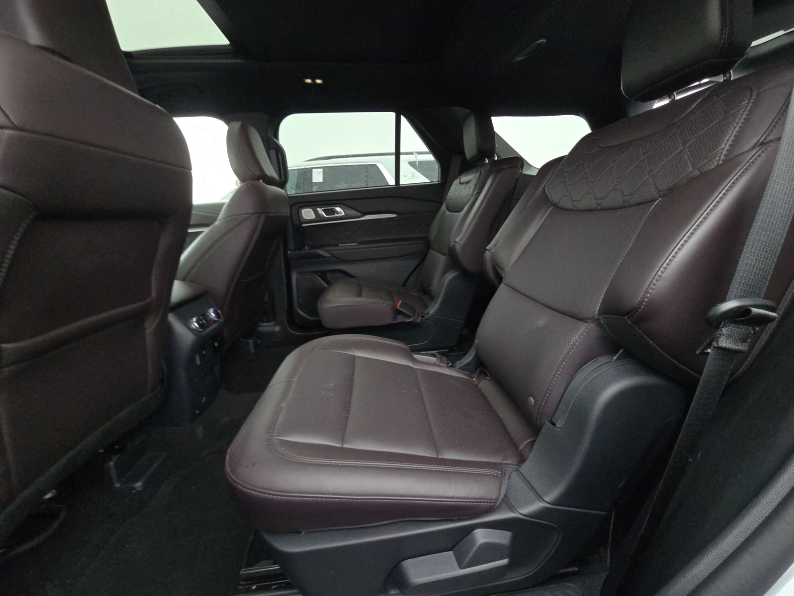 2025 Ford Explorer Platinum AWD