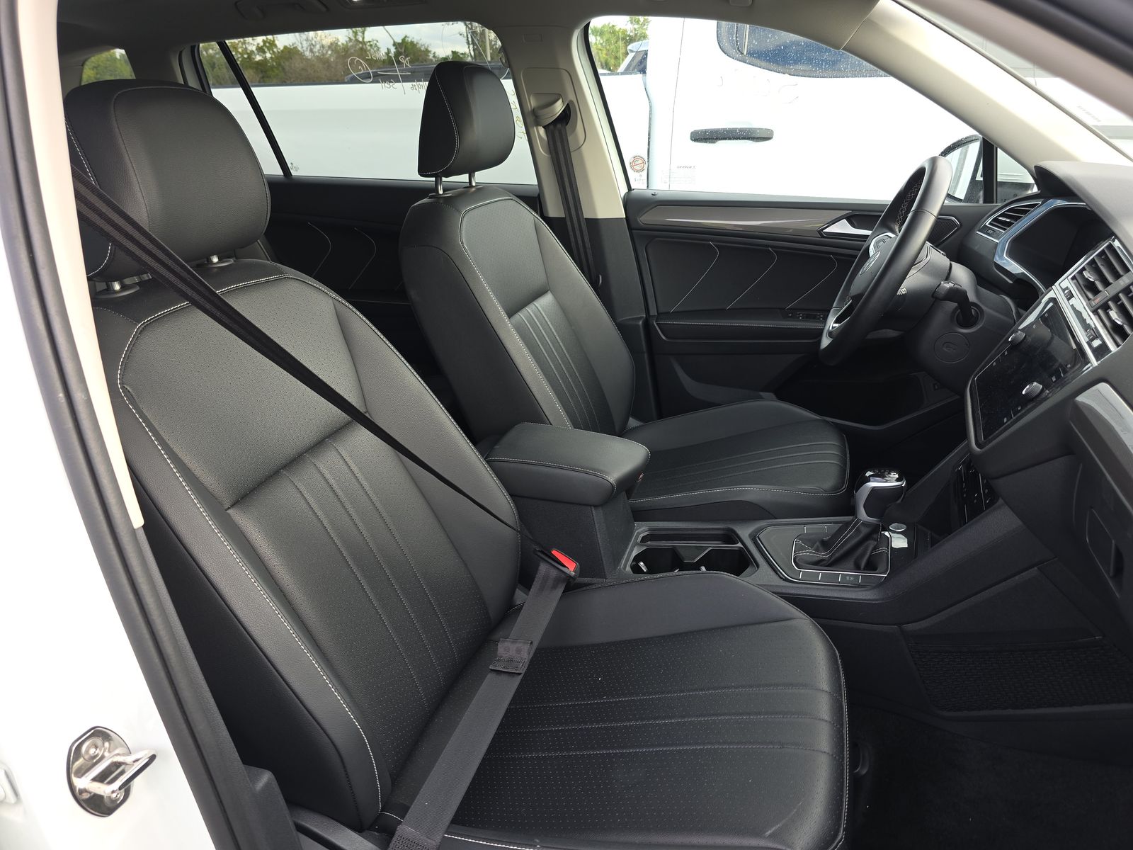 2024 Volkswagen Tiguan 2.0T SE FWD