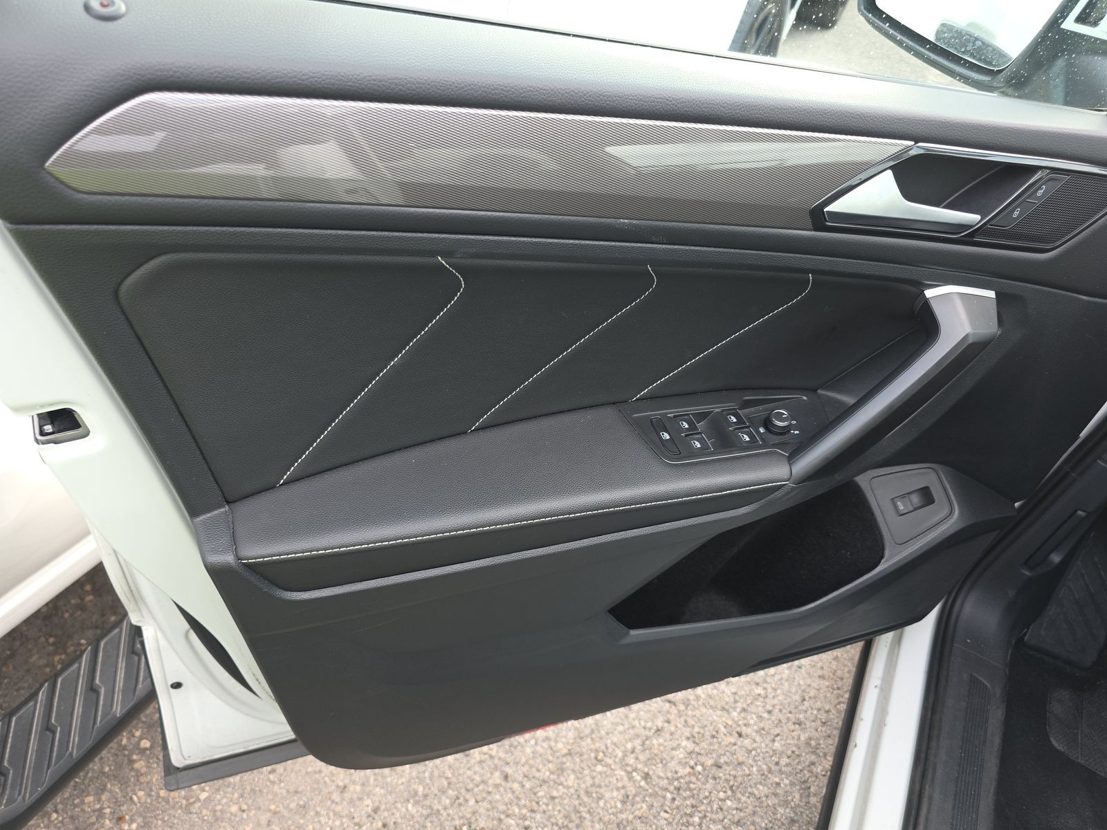 2024 Volkswagen Tiguan 2.0T SE FWD