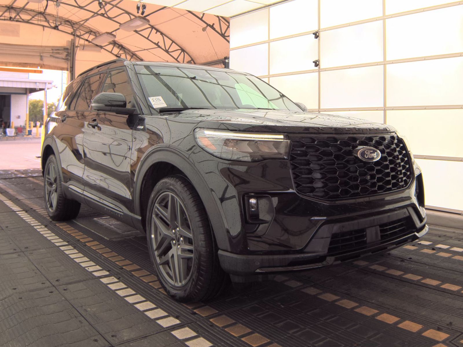 2025 Ford Explorer ST-Line AWD