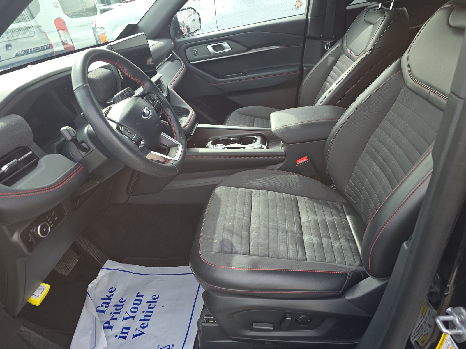 2025 Ford Explorer ST-Line AWD