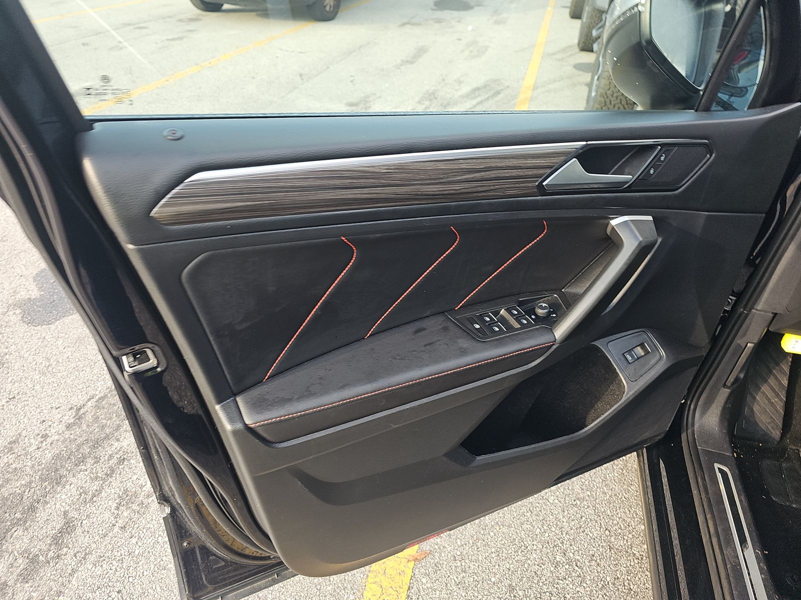 2024 Volkswagen Tiguan 2.0T Wolfsburg Edition FWD