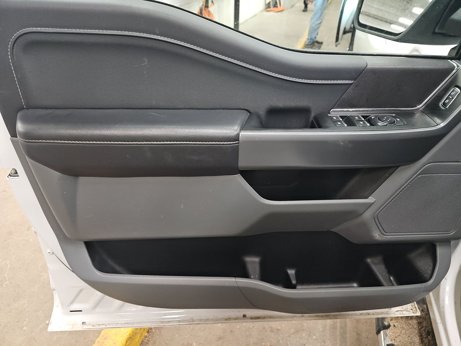 2025 Ford F-150 Hybrid XLT AWD