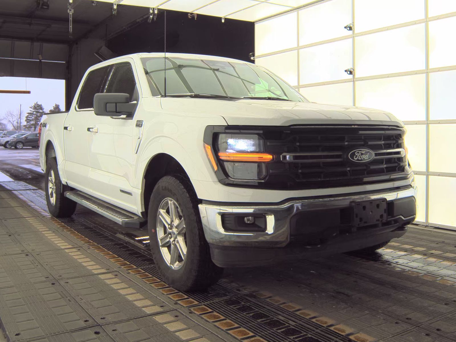 2025 Ford F-150 Hybrid XLT AWD