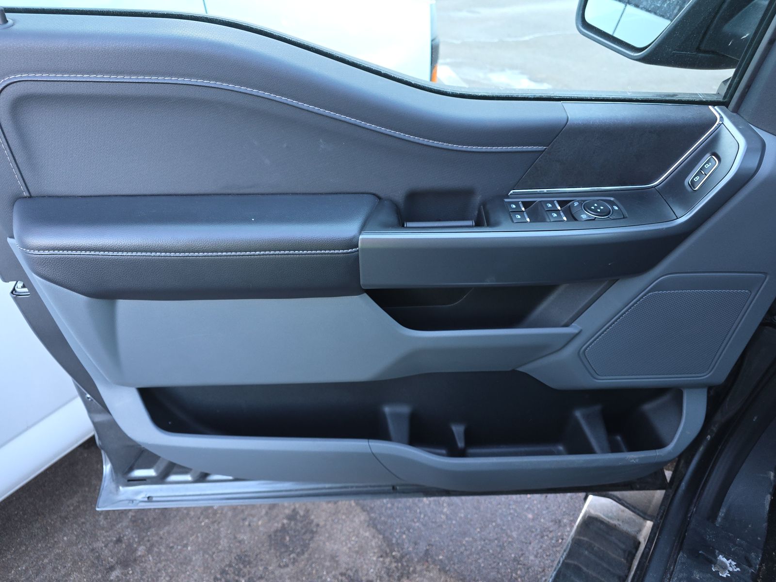 2025 Ford F-150 Hybrid XLT AWD