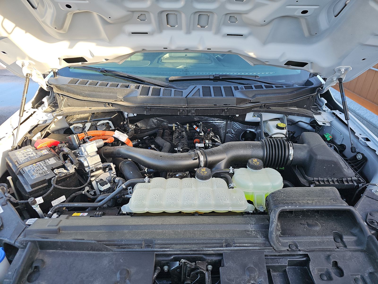 2025 Ford F-150 Hybrid XLT AWD