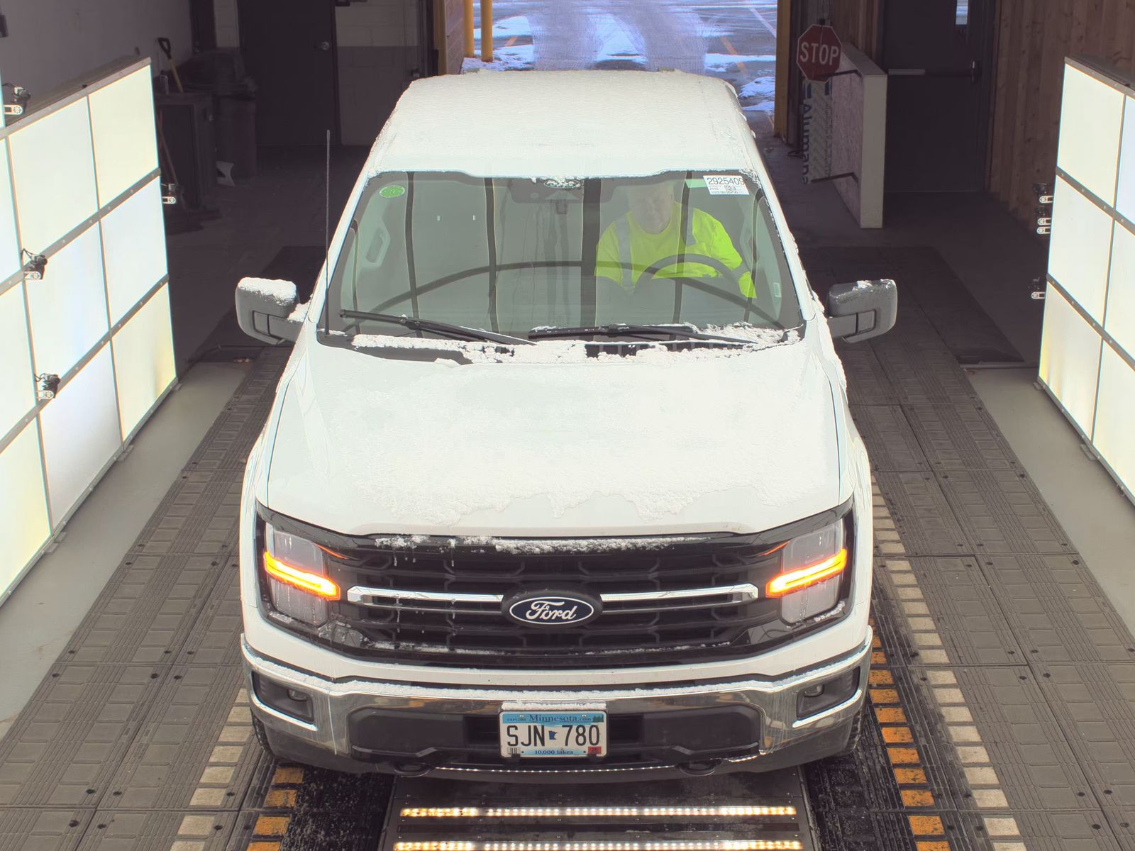 2025 Ford F-150 Hybrid XLT AWD