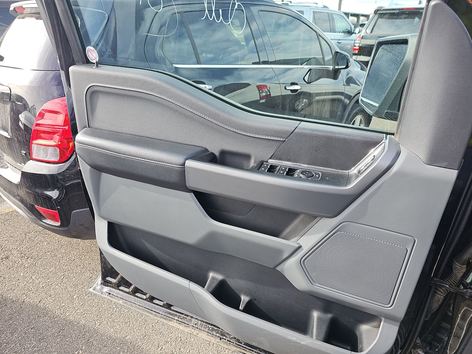 2025 Ford F-150 Hybrid XLT AWD