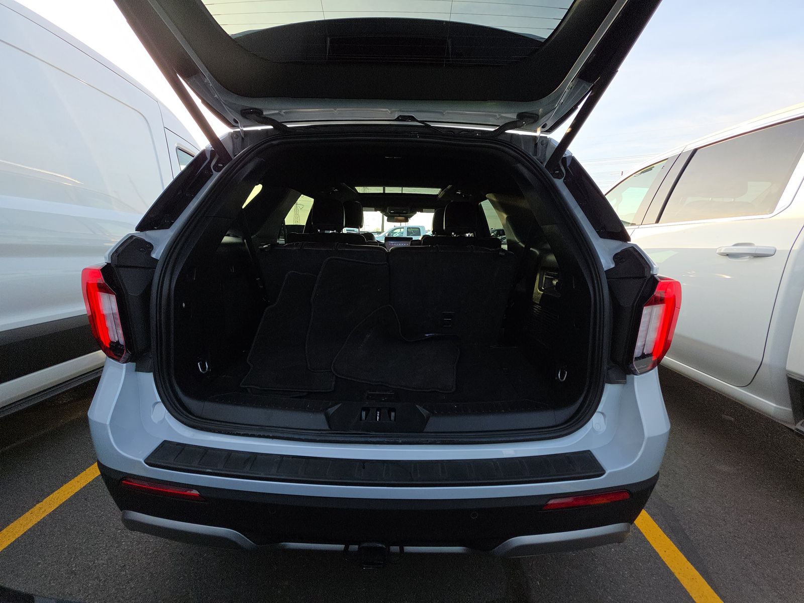 2025 Ford Explorer Platinum AWD