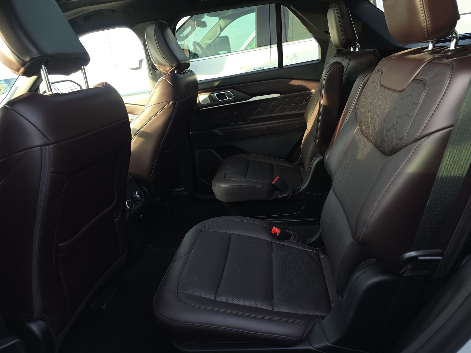 2025 Ford Explorer Platinum AWD