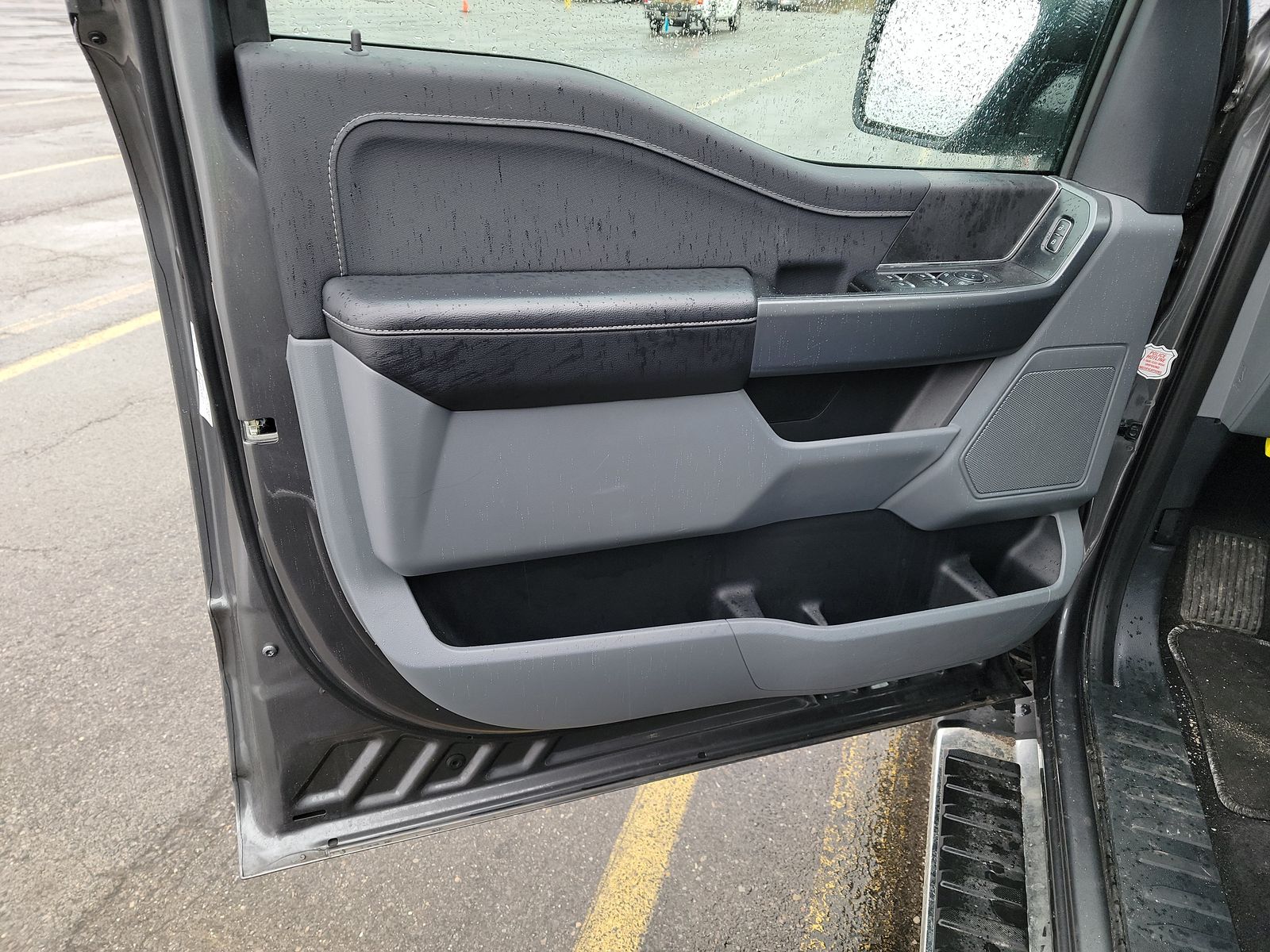 2025 Ford F-150 Hybrid XLT AWD