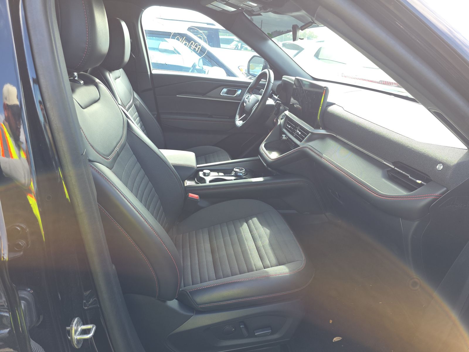 2025 Ford Explorer ST-Line AWD